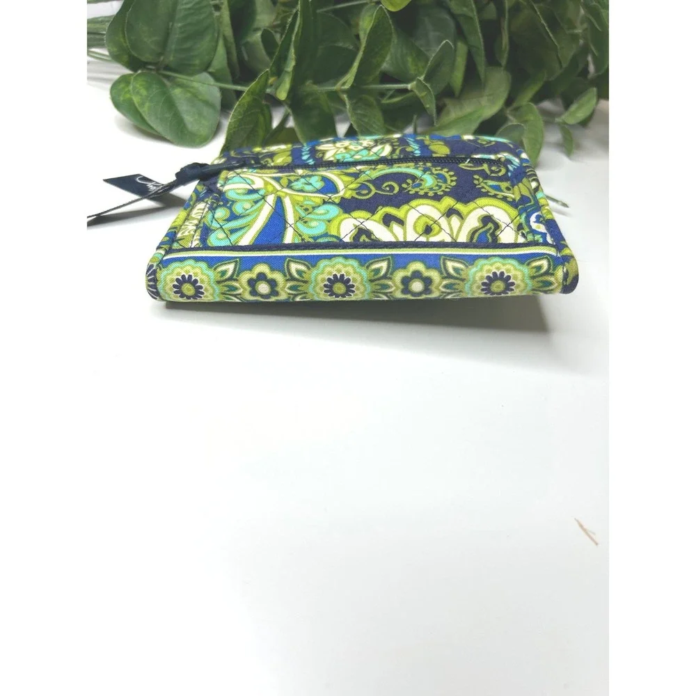 Vera Bradley Rhythm & Blues Snappy Wallet Quilted - Picture 4 of 4